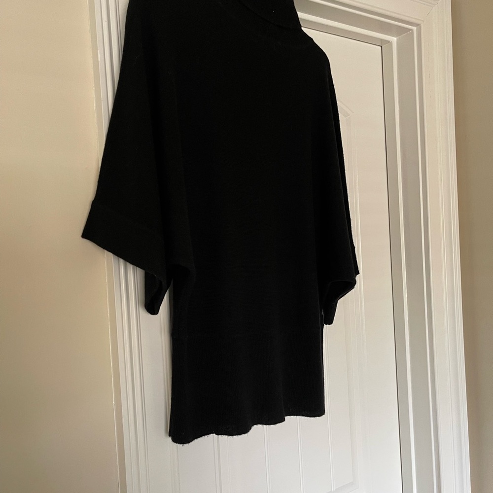 Neiman Marcus Classic Black Turtleneck Cashmere Sweater NWOT